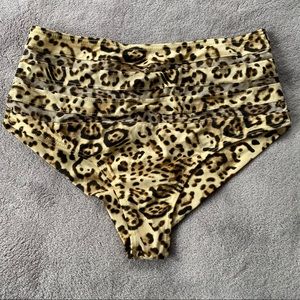 RVCA High-Waisted Bottom - Leopard